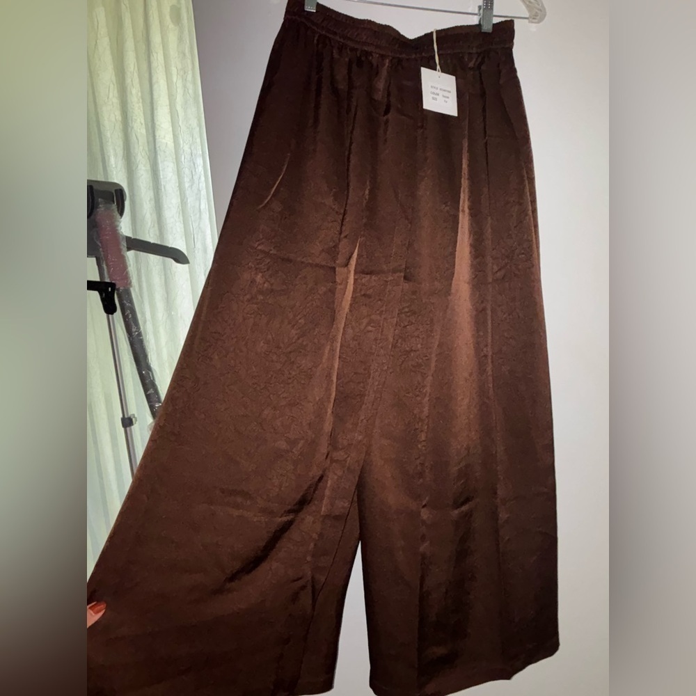 Elegant Brown Women's Palazzo pant - Picture 2 of 2